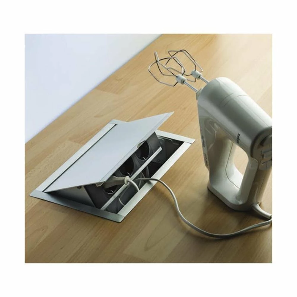 WIPO PowerFit K, Einbausteckdosenelement, 3-fach 4 WIPO PowerFit K, Einbausteckdosenelement, 3-fach – Bild 2